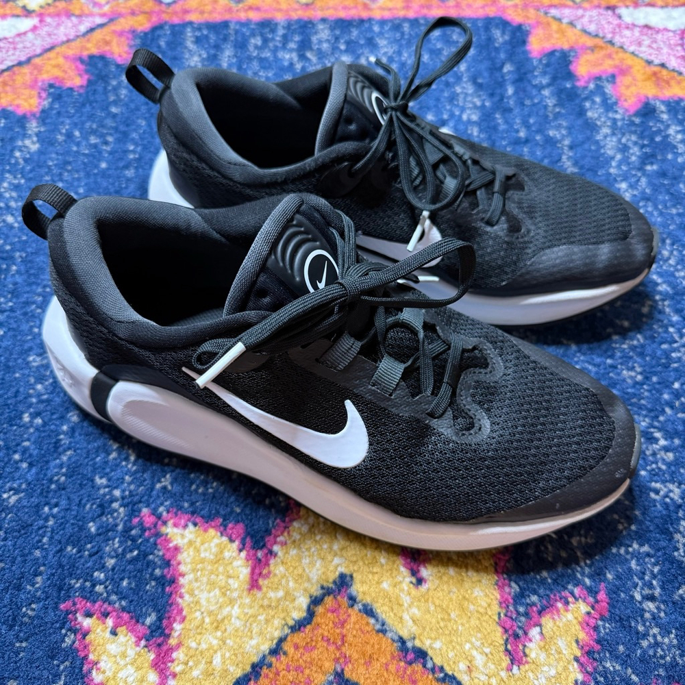 Nike Infinity Flow Sneaker sz 6 Y